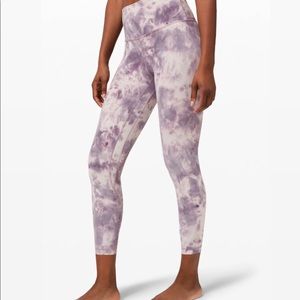 RARE Lululemon Dimond Dye Aligns 28”